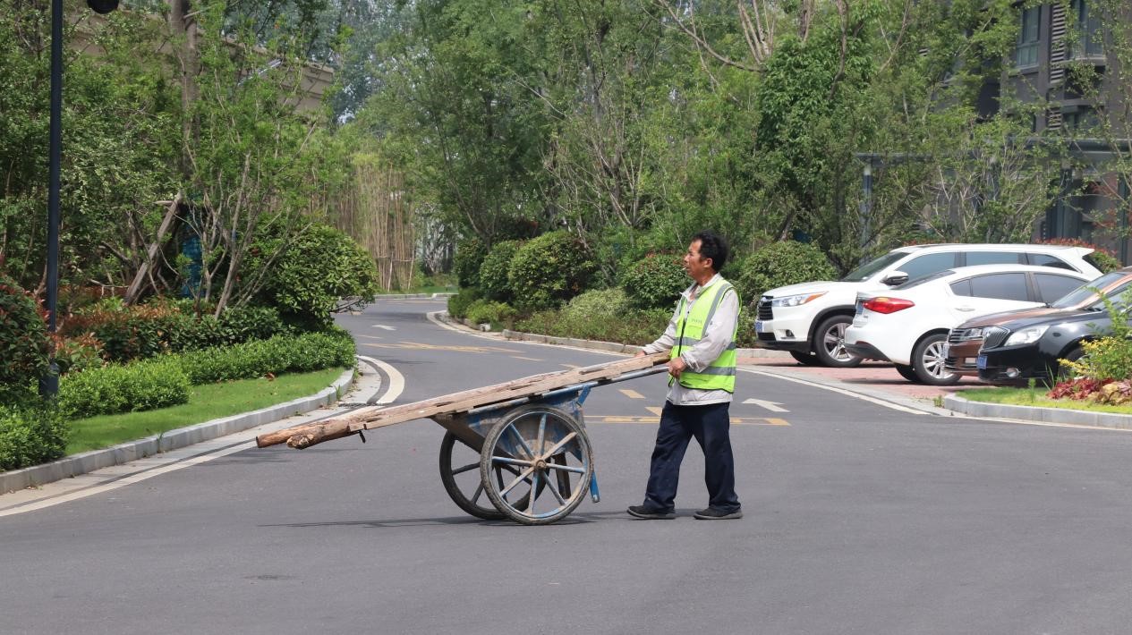 “生涯惬意，服务中意” 葛塘西片区地块保险房交付回访业主这样说